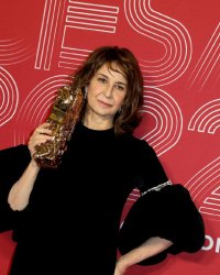 Valérie Lemercier et Finnegan Oldfield bientôt réunis dans un premier film