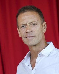 Netflix préparerait une série centrée sur la star du porno Rocco Siffredi