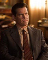 Jurassic World : Josh Brolin s'attaque aux dinos ?