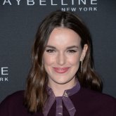 Elizabeth Henstridge