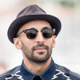 JR