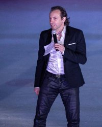 Philippe Candeloro raconte ses fiançailles : "Moi je l'ai fait sur la patinoire"