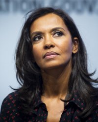 L'amour est dans le pré : Karine Le Marchand peut compter sur les agriculteurs