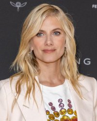 Mélanie Laurent : elle révèle être une mère "poussive" avec ses enfants