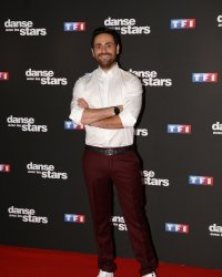 Qui veut gagner des millions : Camille Combal succède à Jean-Pierre Foucault