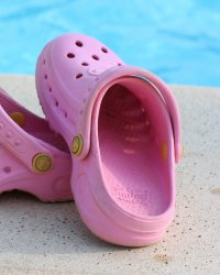Crocs lance une banane en forme de... Crocs