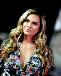 Clara Morgane dévoile pourquoi elle a fait des films pour adultes