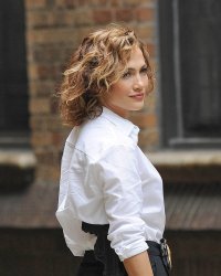 Jennifer Lopez, métamorphosée : découvrez sa nouvelle coupe