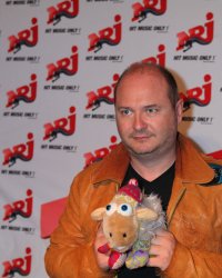 Cauet, papa gâteau : "Je leur fais ce qu'ils aiment"