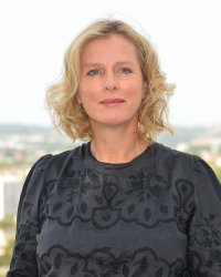Karin Viard : comment prend-elle soin de sa peau ?