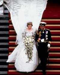 La robe de mariée de Lady Diana au coeur d'un tumultueux divorce