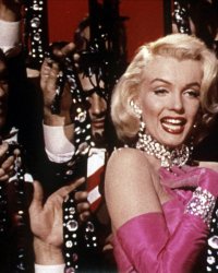 Comment reproduire le maquillage pin-up de Marilyn Monroe ?
