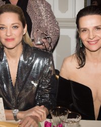 Marion Cotillard et Juliette Binoche, prises pour des gilets jaunes