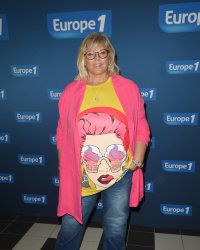 Laurence Boccolini, une star "à prix d'or" ? Elle recadre le patron d'Europe 1