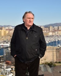 Ailleurs : 3 choses à savoir sur le nouveau livre de Gérard Depardieu