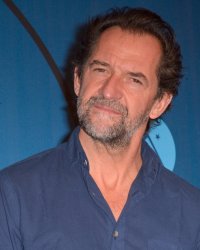 Stéphane de Groodt embarrassé par le souvenir de sa première fois