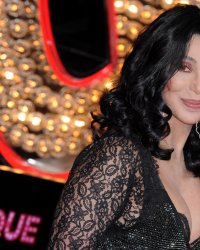 Cher : sa candidature bénévole refusée par la poste de Malibu
