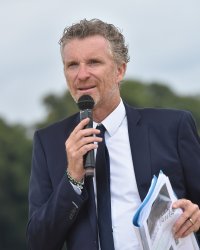 Denis Brogniart se sent "un peu responsable" de la disparition de Camille Muffat