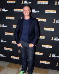 Questions pour un champion : combien est payé Samuel Étienne ?