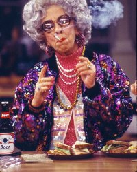 Grand-mère Yetta de la série Une nounou d'enfer nous a quittés