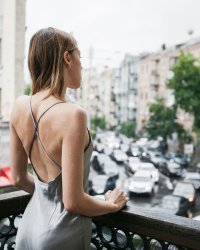 Le dos nu est-il le nouveau décolleté ?