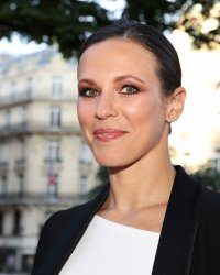 Lorie : atteinte d'endométriose, elle évoque ses douloureux symptômes