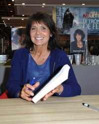 Stéphanie Fugain : pourquoi elle ne va plus sur la tombe de sa fille Laurette