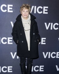 Véronique Jannot guérie du cancer : "Ce n'est pas grâce à la chimio..."