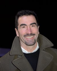 Après la polémique des photos, Luc Alphand quitte la France