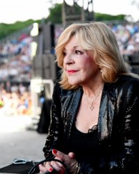 Nicoletta raconte son expérience de mort imminente : "On ne peut pas oublier"