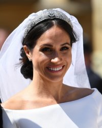 Procurez-vous les faux-cils que portait Meghan Markle à son mariage