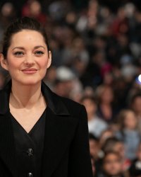 Marion Cotillard tacle les politiques et confie sans détours son avis