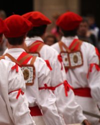 Breton, basque, corse... quel avenir pour les langues régionales ?