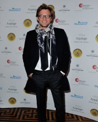 Laurent Delahousse, très gêné lorsque Michel Denisot évoque Alice Taglioni