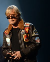 Renaud, malade ? " Je n'ai ni AVC, ni cancer du foie, ni Parkinson"
