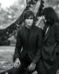Isabelle Adjani et son fils Gabriel-Kane, duo complice pour une célèbre marque