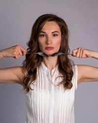 La cuillère, l'ustensile magique pour un massage anti-âge ?