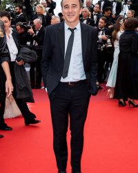 Elie Semoun parfois "injuste" envers son père malade : "Je lui en voulais"