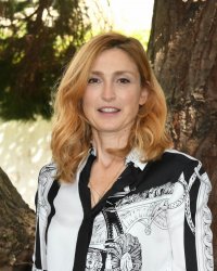 Julie Gayet, passionnée de foot mais pas que ! Découvrez son autre passion