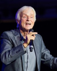 Dave, hospitalisé, donne enfin de ses nouvelles : "Ce n'est pas encore réglé"
