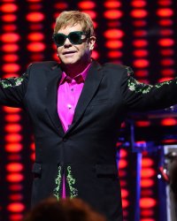 Elton John : sa lettre d'adieu écrite pour sa mère décédée