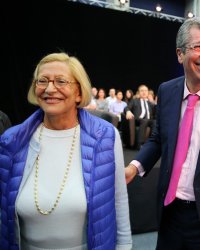 Patrick Balkany en prison : "Il souffre énormément", confie sa femme Isabelle