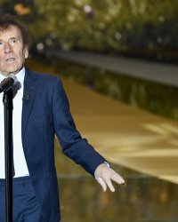 Alain Souchon s'emporte sur la vaccination : "On vit dans un monde de fous !"