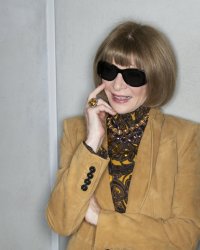 Kamala Harris trop relax en Une de Vogue ? Anna Wintour répond à la polémique