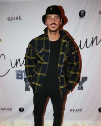 M. Pokora, fier des progrès de sa famille en français : il raconte