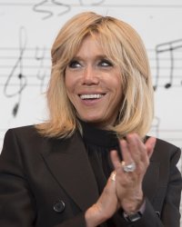 Brigitte Macron, plus appréciée que Carla Bruni et Valérie Trierweiler