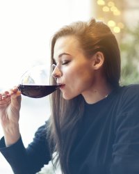 Le rapport des Français à l'alcool inquiète les experts de la santé