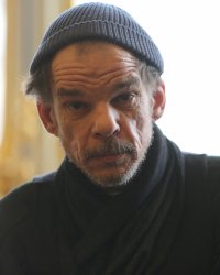 Denis Lavant sort un livre autobiographique : 3 infos à retenir