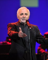 Charles Aznavour : son fils adresse une lettre ouverte à Emmanuel Macron