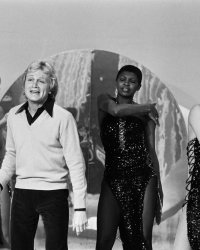 Claude François odieux ? Une ancienne claudette livre un témoignage édifiant